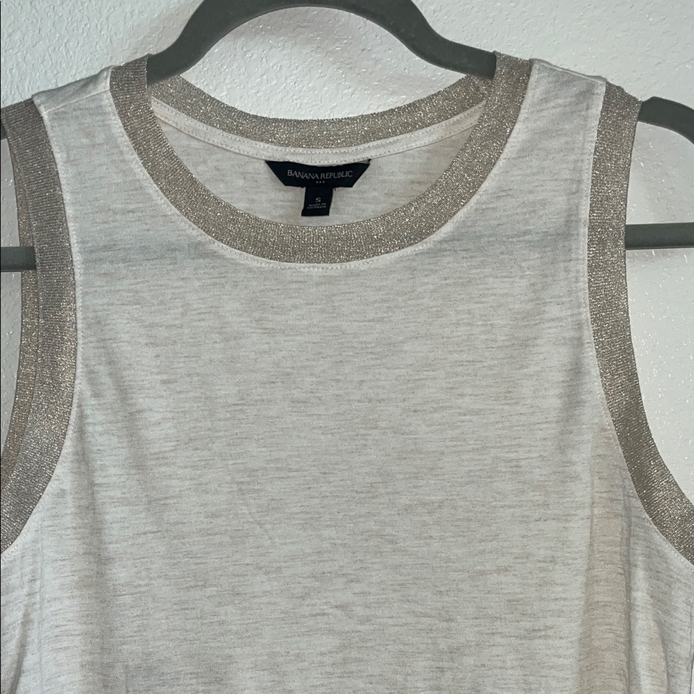 Banana Republic Women's Heather Beige and Gold Tank Top